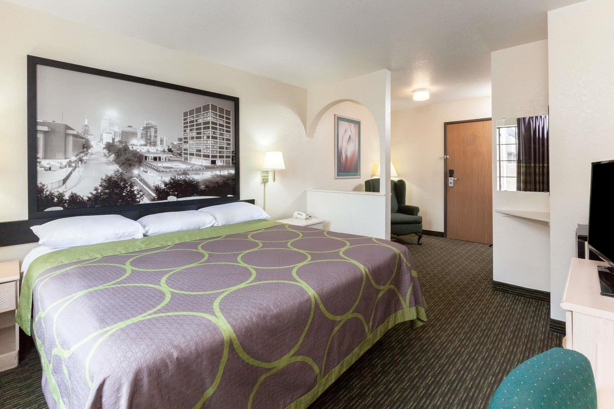 Super 8 By Wyndham Tulsa/Downtown/East Ξενοδοχείο Εξωτερικό φωτογραφία