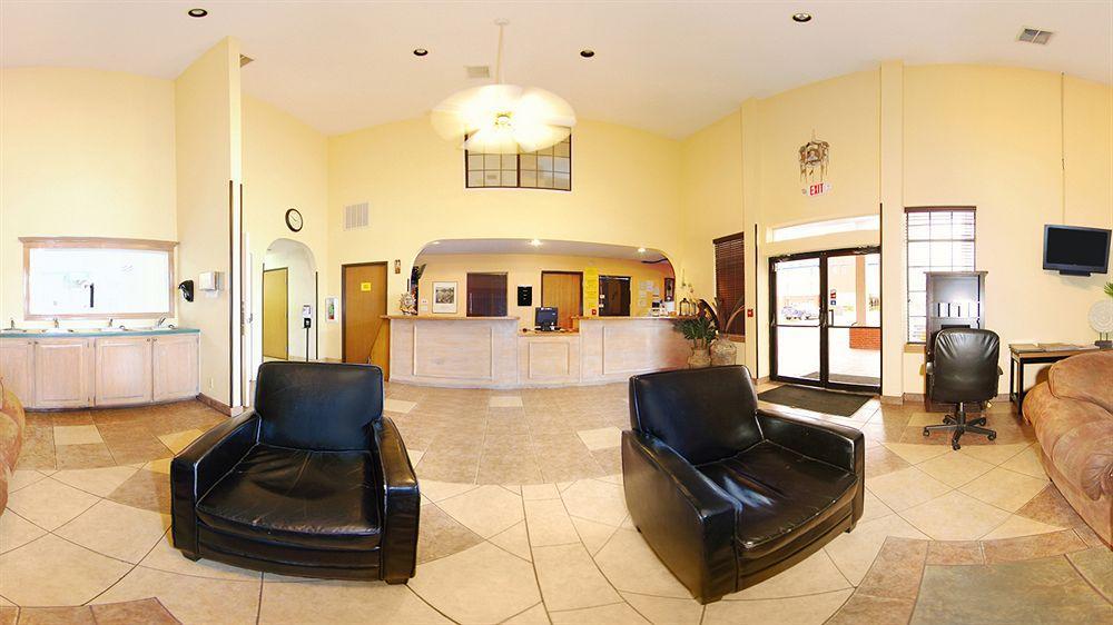 Super 8 By Wyndham Tulsa/Downtown/East Ξενοδοχείο Εξωτερικό φωτογραφία